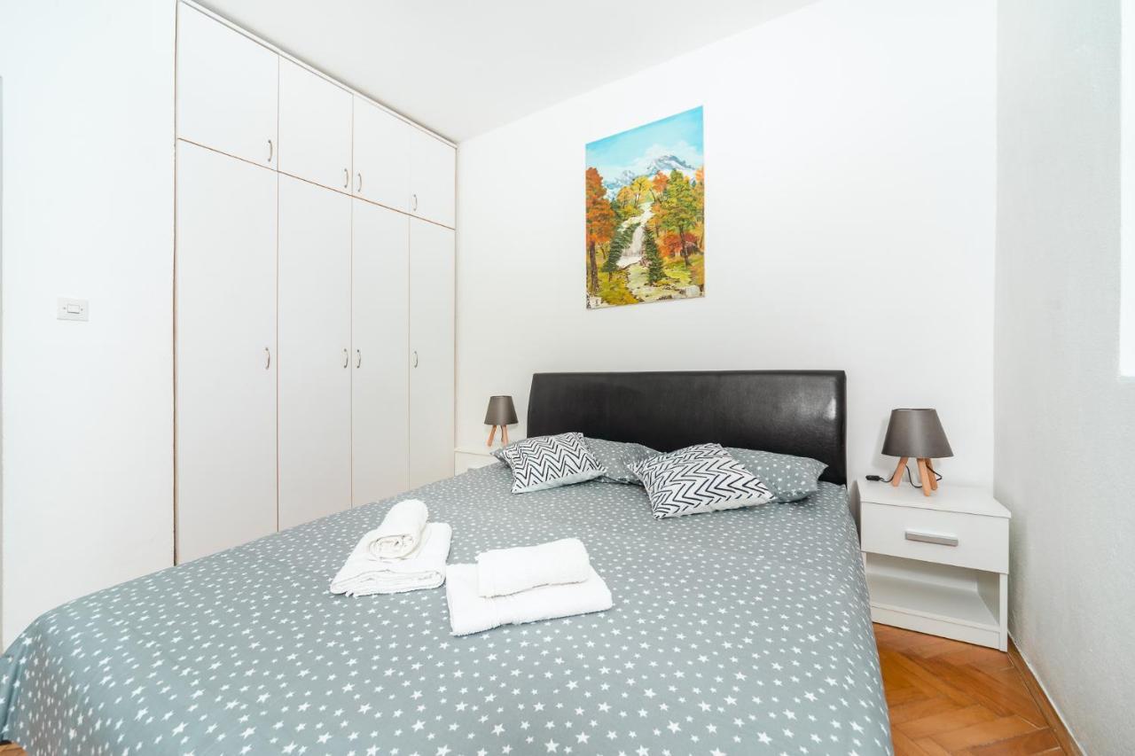 Apartment Matea Kotor Eksteriør billede