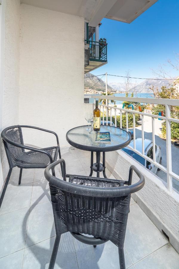 Apartment Matea Kotor Eksteriør billede