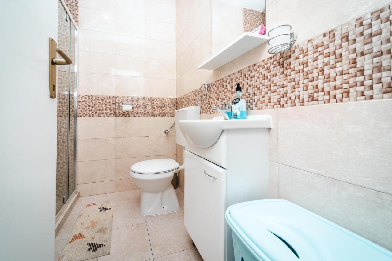 Apartment Matea Kotor Eksteriør billede